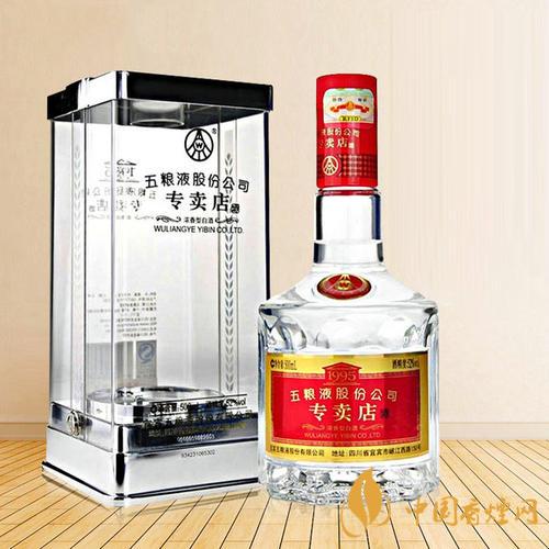 五粮液1995专卖店酒：浓香型佳酿，历史与品质的见证