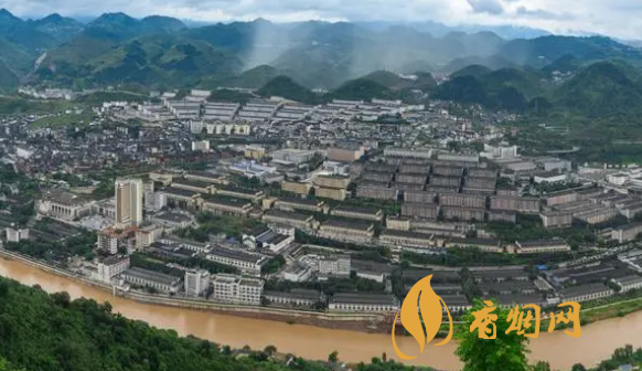茅台镇：酱香酒的摇篮