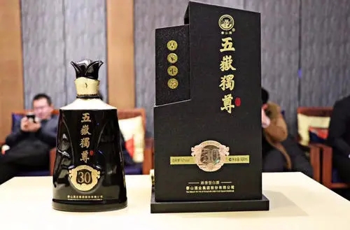 五岳独尊酒39度价格分析：品质与数据的碰撞