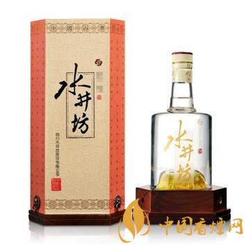 品味水井坊52度浓香型白酒：传统与现代的交融