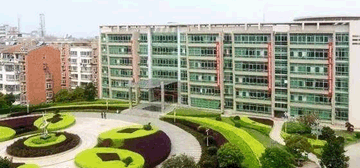 湘潭教育学院继续教育学院校园大门