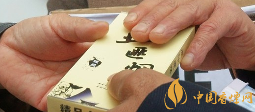 陕西土匪烟能吗(一根顶三根) 西安土匪烟真的假的(价格10元/包)