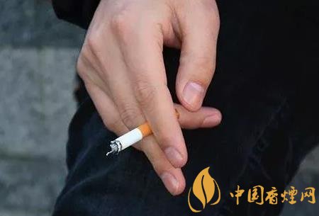 突然戒烟，身体会有哪些反应？揭秘戒烟过程中的那些不适