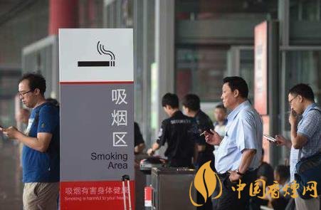 本公共场所的烟与不烟权利：尊重与处理烟蒂的平衡