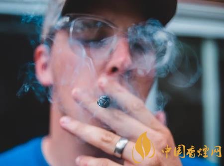揭秘戒烟难题：烟成瘾背后的真相