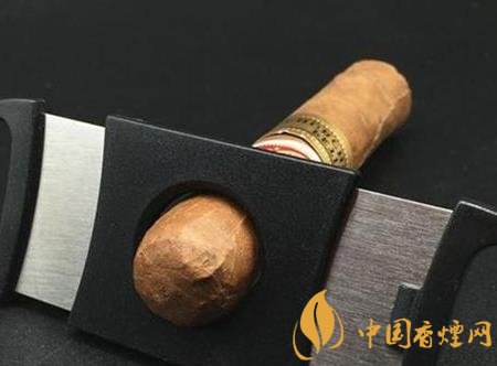 雪茄前为何要剪？揭秘雪茄剪裁的艺术