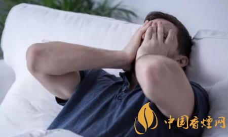 戒烟后身体不适，老烟民如何应对？