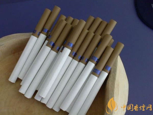品味河烟河扁盒精品 清香型烟中的经典之作