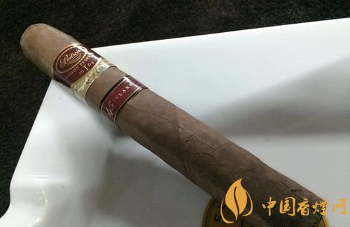 非古雪茄Padron帕德龙Family Reserve No.45 Maduro深度评测