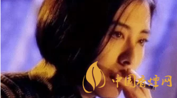 揭秘香烟包装的巧妙设计：软硬之争与细节之妙