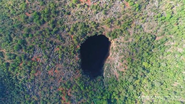 曲靖沾益区大坡乡天坑景点介绍