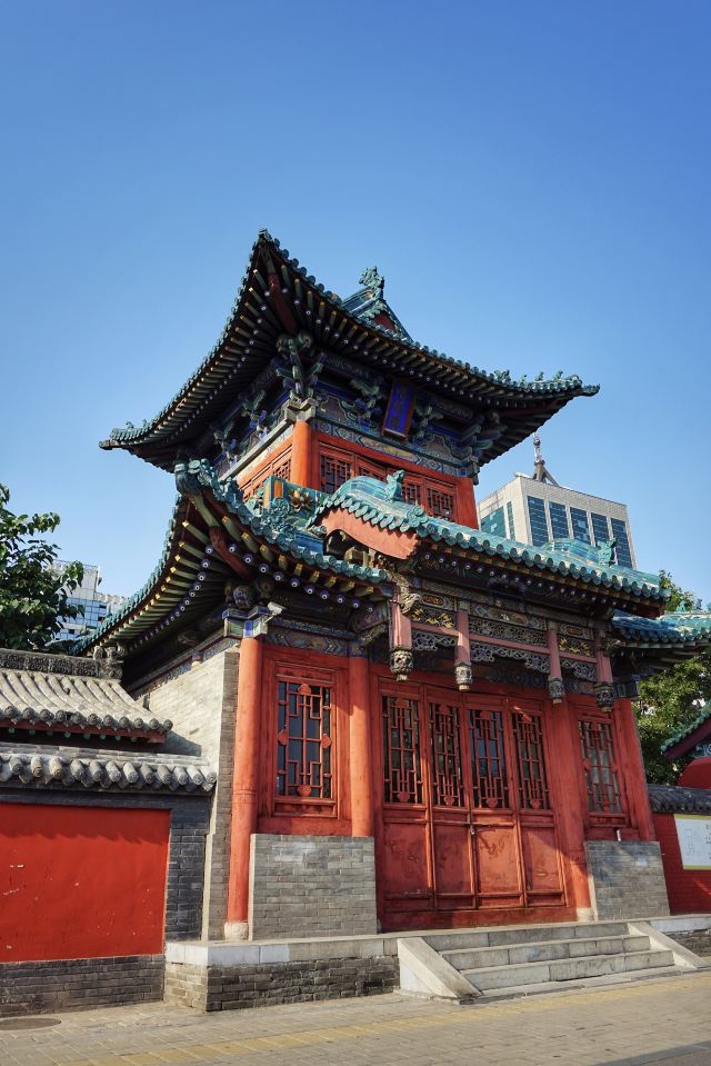 唱经楼