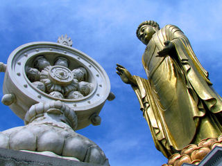 河南旅游：观中原大佛 赏神奇尧山（图）
