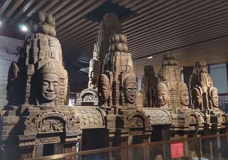 梅州圣品沉香博物馆，精美展品琳琅满目，仿佛走进神奇的沉香世界