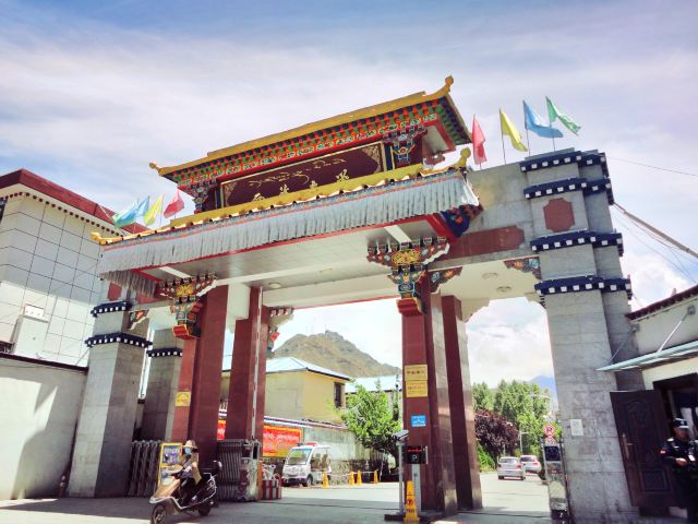 西藏大学(纳金校区)