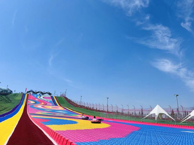 阅海滑草场