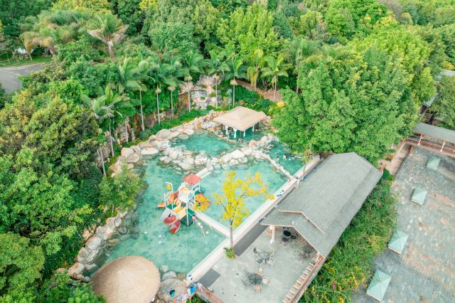 弥勒湖泉半山温泉景点介绍